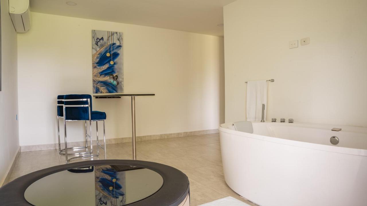 Hotel Palo Grande Cf Pereira Combia Baja Extérieur photo