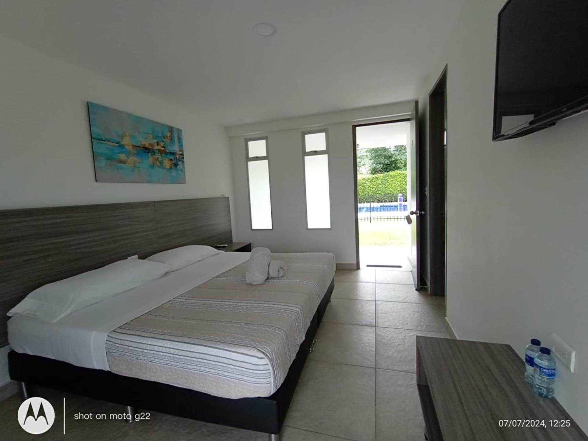 Hotel Palo Grande Cf Pereira Combia Baja Extérieur photo