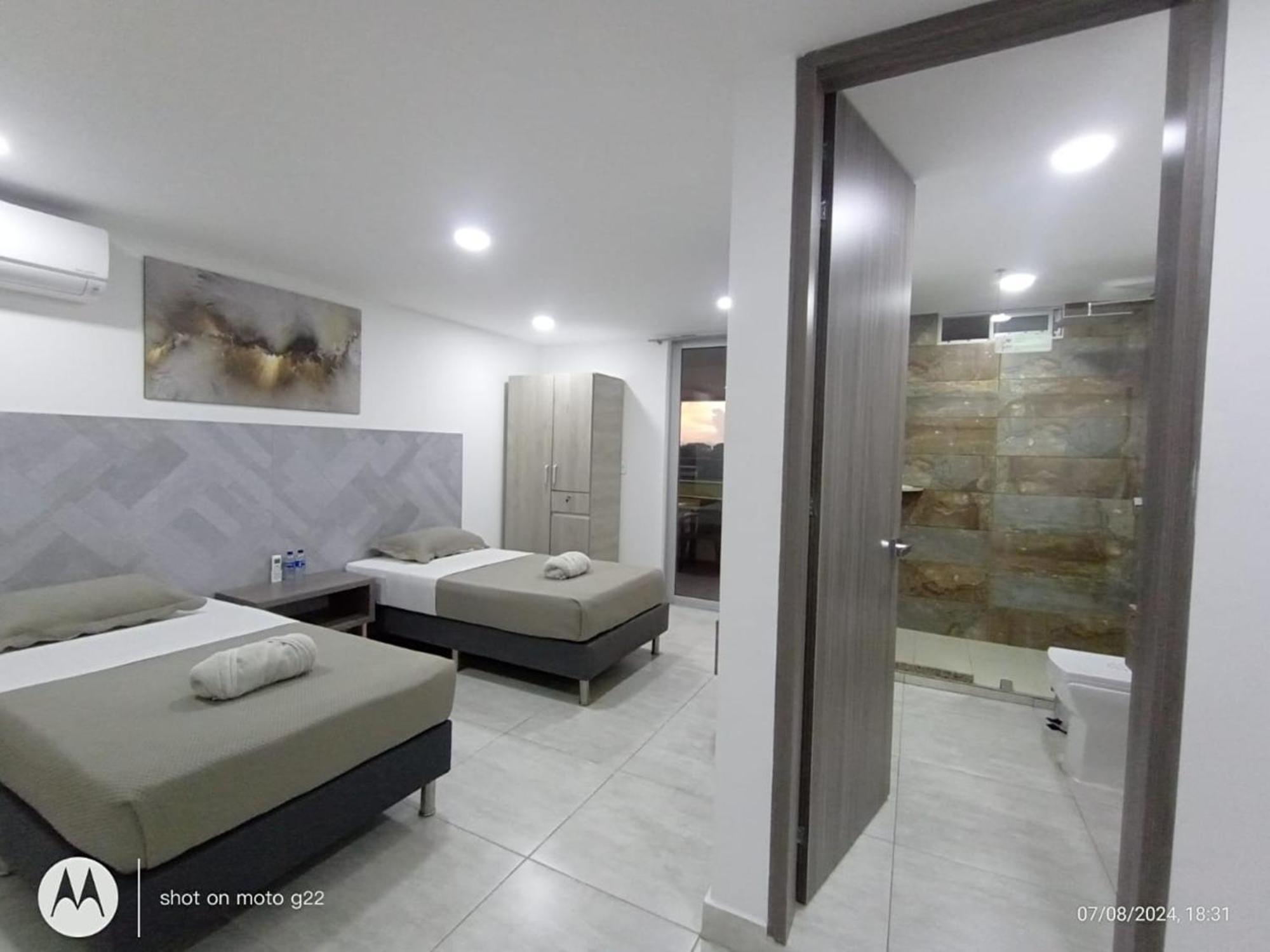 Hotel Palo Grande Cf Pereira Combia Baja Extérieur photo